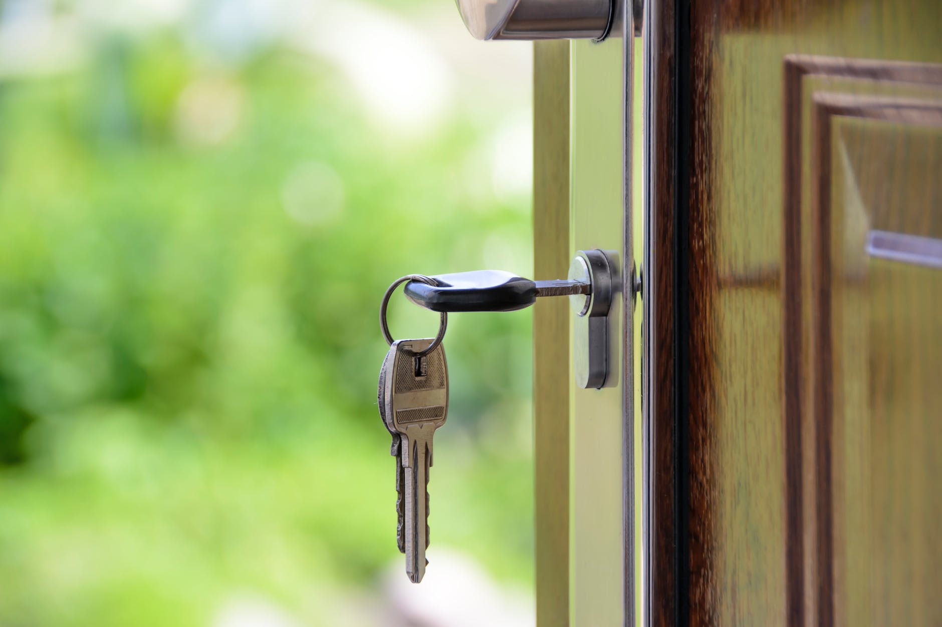 Reasons to Change the Locks After Your Tenant Moves Out